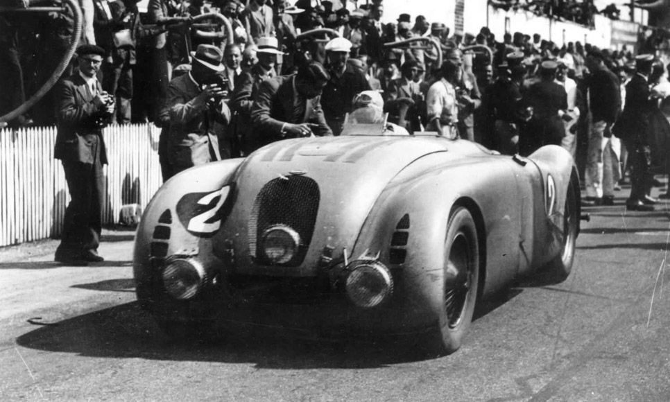 Bugatti Veyron Grand Sport Vitesse Legend Jean-Pierre Wimille