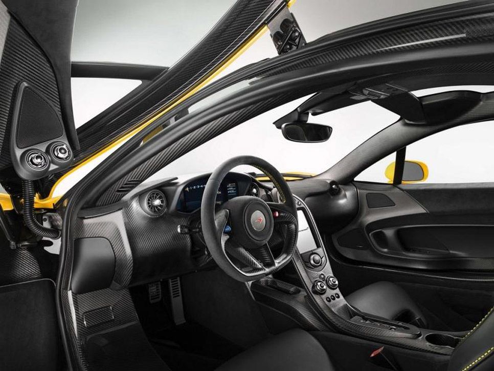 Button conduce un McLaren P1 en Goodwood