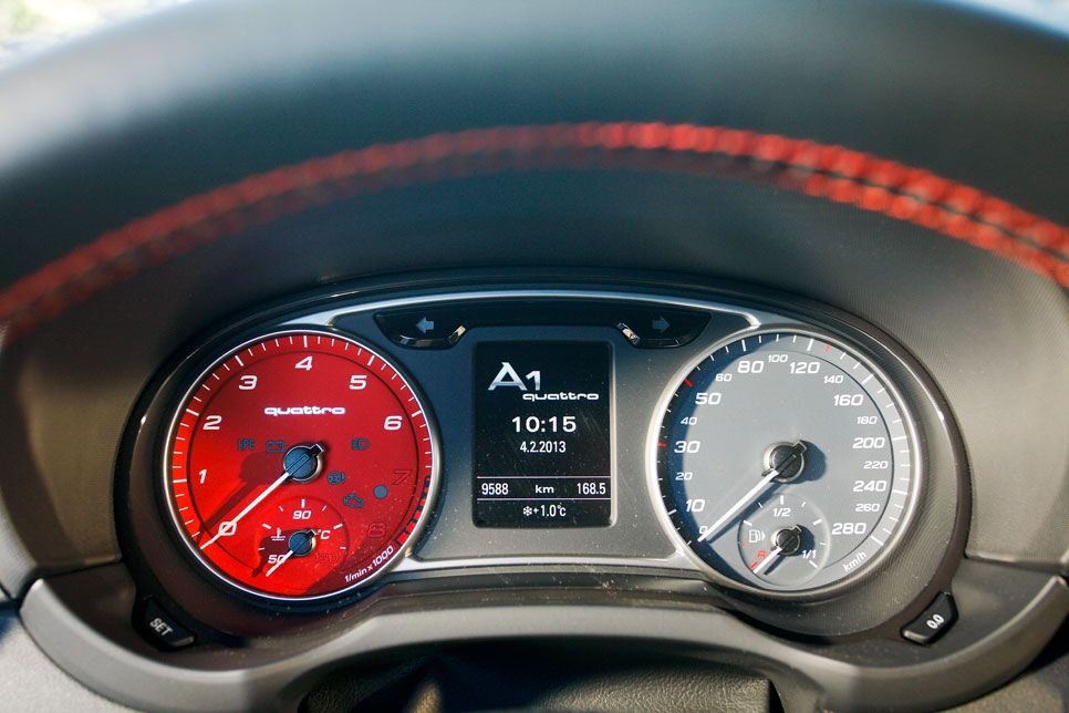 Comparativa: Audi A1 quattro vs Porsche 911 Carrera 4S PDK