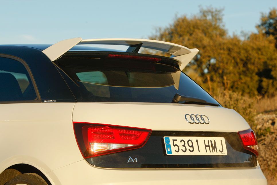 Comparativa: Audi A1 quattro vs Porsche 911 Carrera 4S PDK