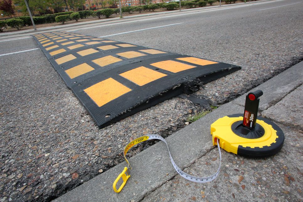 Los badenes y los reductores de velocidad, a examen