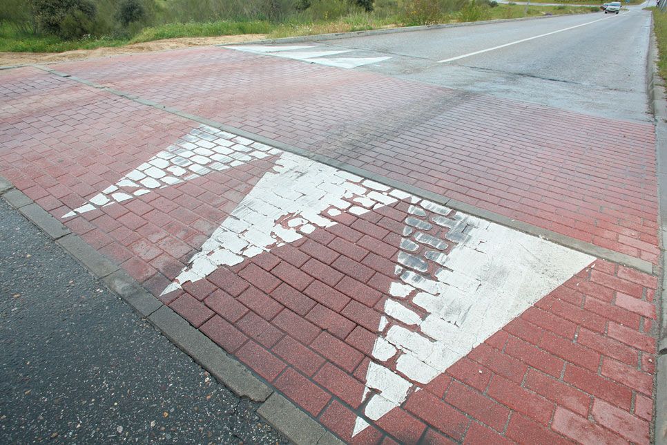 Los badenes y los reductores de velocidad, a examen