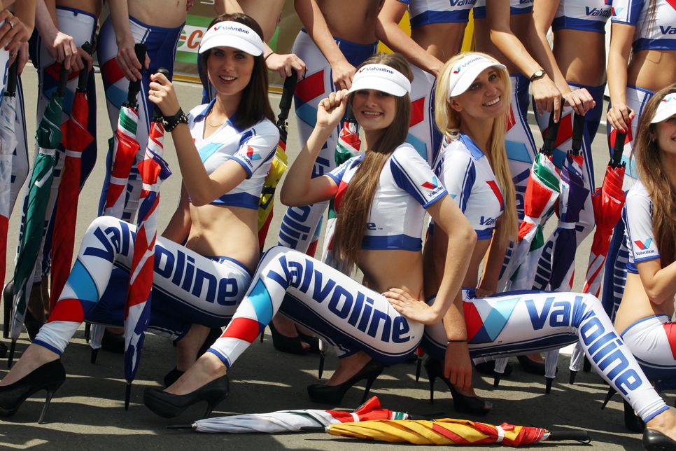 Las chicas más guapas del Mundial de Turismos