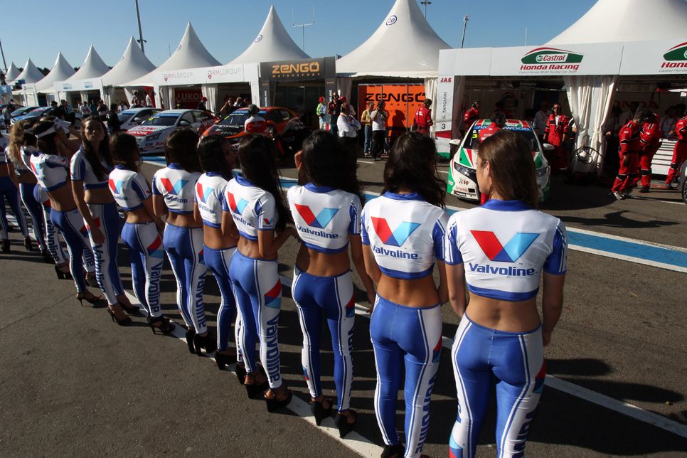 Las chicas más guapas del Mundial de Turismos