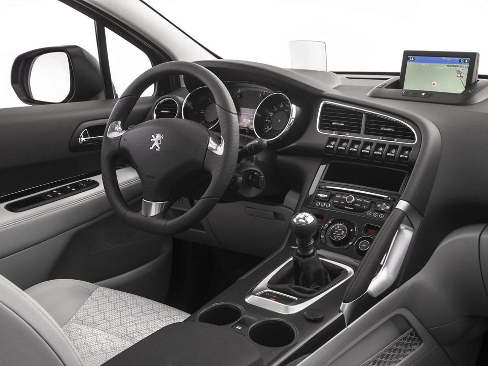 Nuevos Peugeot 3008 y 3008 Hybrid4