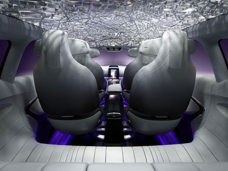 Renault Initiale Paris