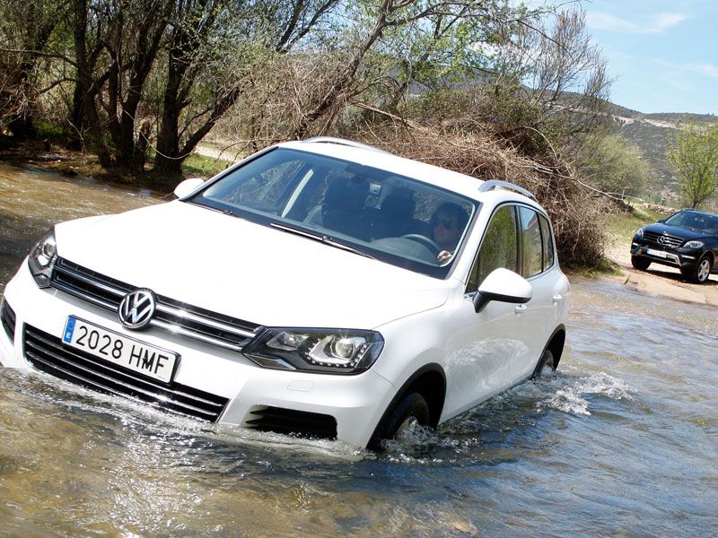 VW Touareg 3.0 V6 TDI Bluemotion Tiptronic vs Mercedes M250 BT 204 4Matic 5p 7G-Tronic