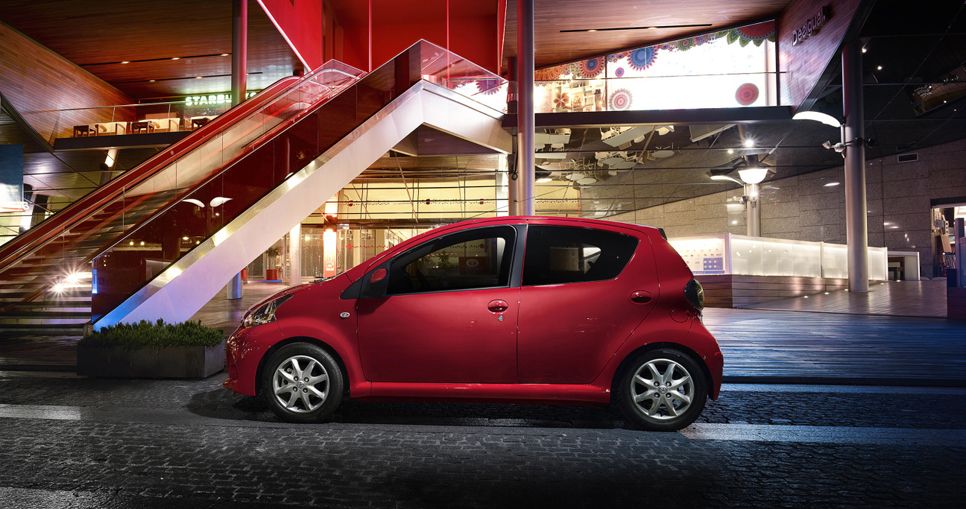 Toyota Aygo Red Frac