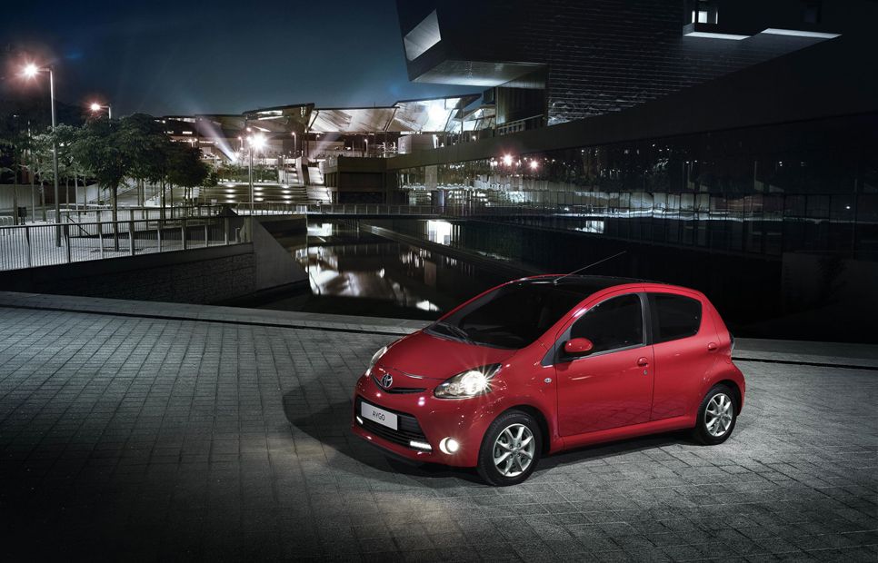 Toyota Aygo Red Frac