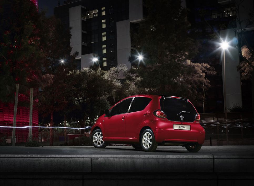Toyota Aygo Red Frac