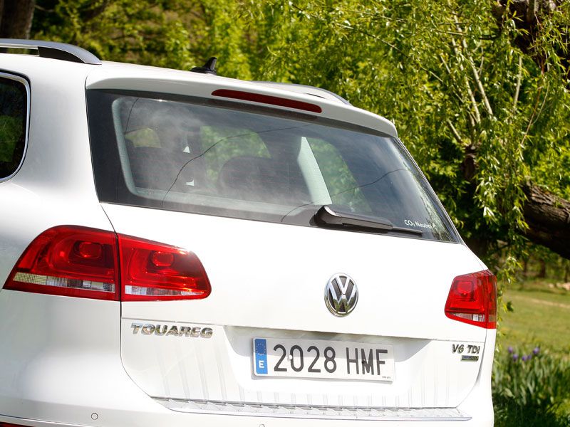 VW Touareg 3.0 V6 TDI Bluemotion Tiptronic vs Mercedes M250 BT 204 4Matic 5p 7G-Tronic