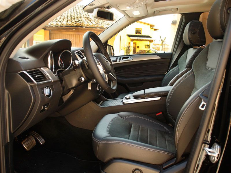 VW Touareg 3.0 V6 TDI Bluemotion Tiptronic vs Mercedes M250 BT 204 4Matic 5p 7G-Tronic