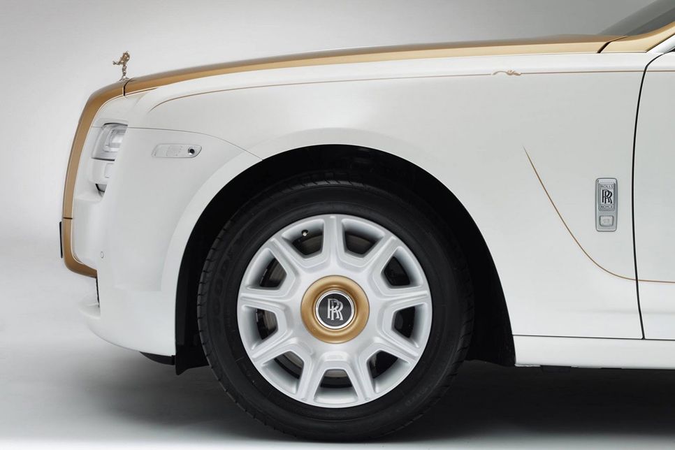 Rolls-Royce Ghost Chengdu Golden Sun Bird Edition