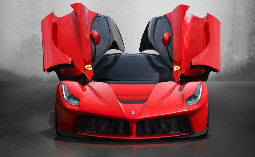 Cristiano Ronaldo se comprar un Ferrari LaFerrari