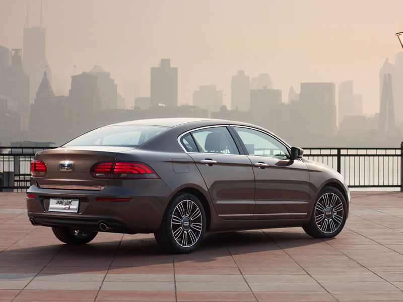 Quoros 3 Sedan, familiar y crossover
