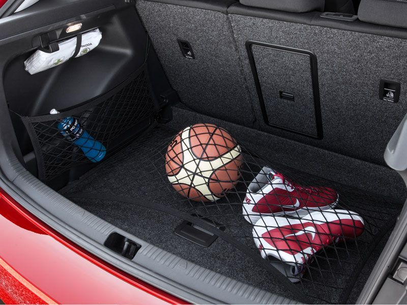 Skoda Spaceback, el contacto