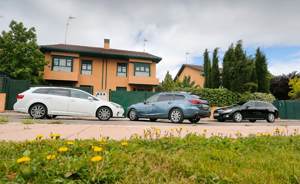 Comparativa: Mazda 6 SW vs Peugeot 508 SW y Toyota Avensis Cross Sport