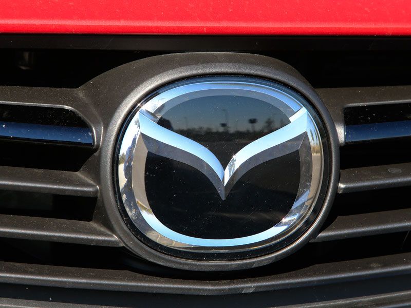 Comparativa: Kia Optima Hybrid vs Mazda 6 2.2 Skyactiv-D