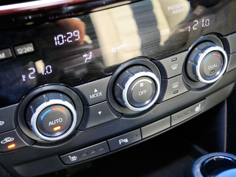 Comparativa: Kia Optima Hybrid vs Mazda 6 2.2 Skyactiv-D