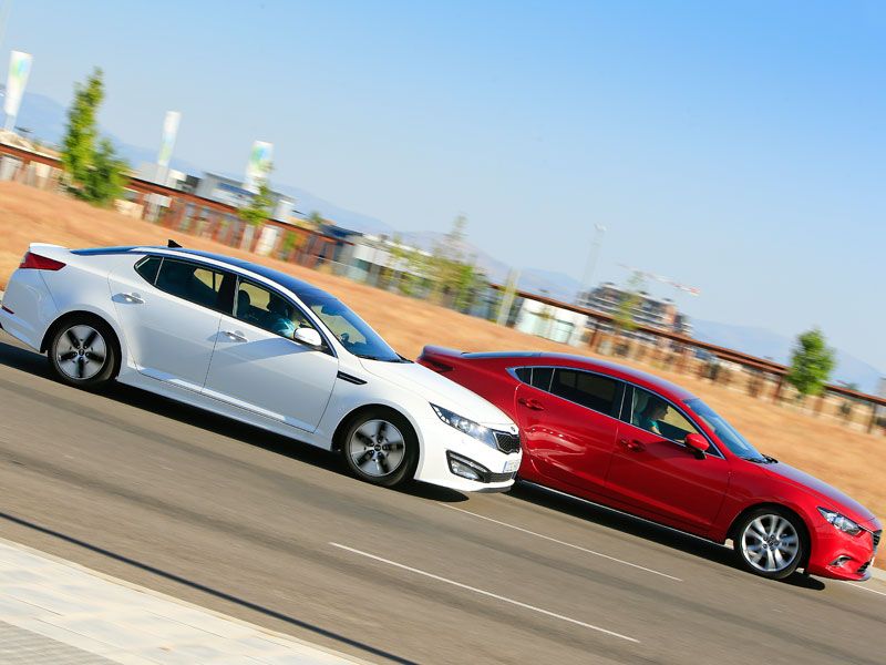 Comparativa: Kia Optima Hybrid vs Mazda 6 2.2 Skyactiv-D