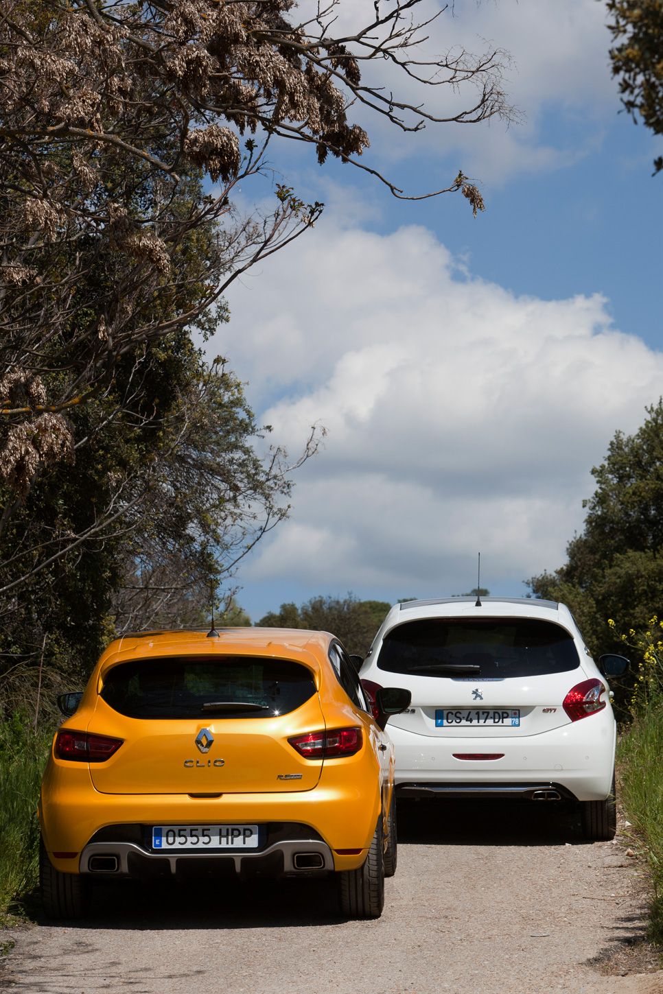 Peugeot 208 GTi vs Renault Clio R.S.