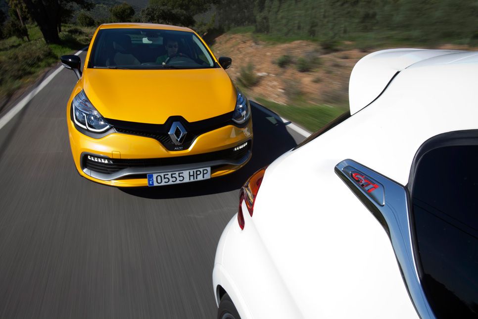 Peugeot 208 GTi vs Renault Clio R.S.