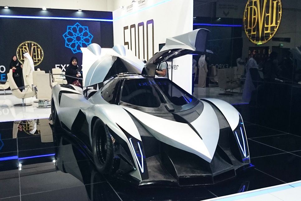 Devel Sixteen, el coche de los 5.000 CV