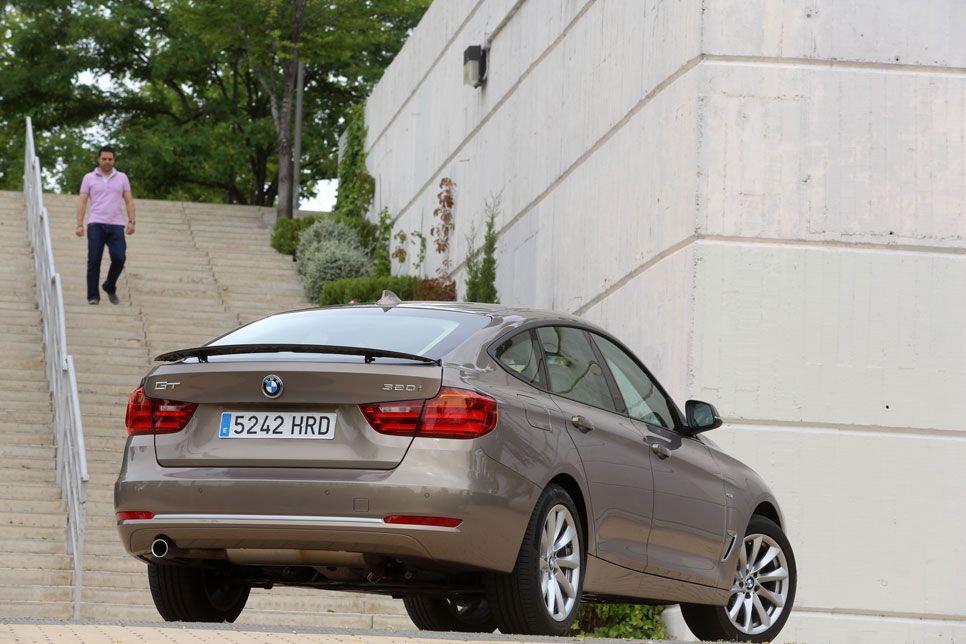 BMW 320i Gran Turismo