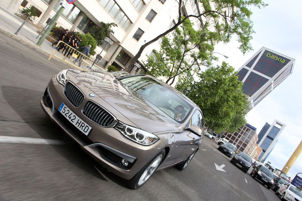 BMW 320i Gran Turismo