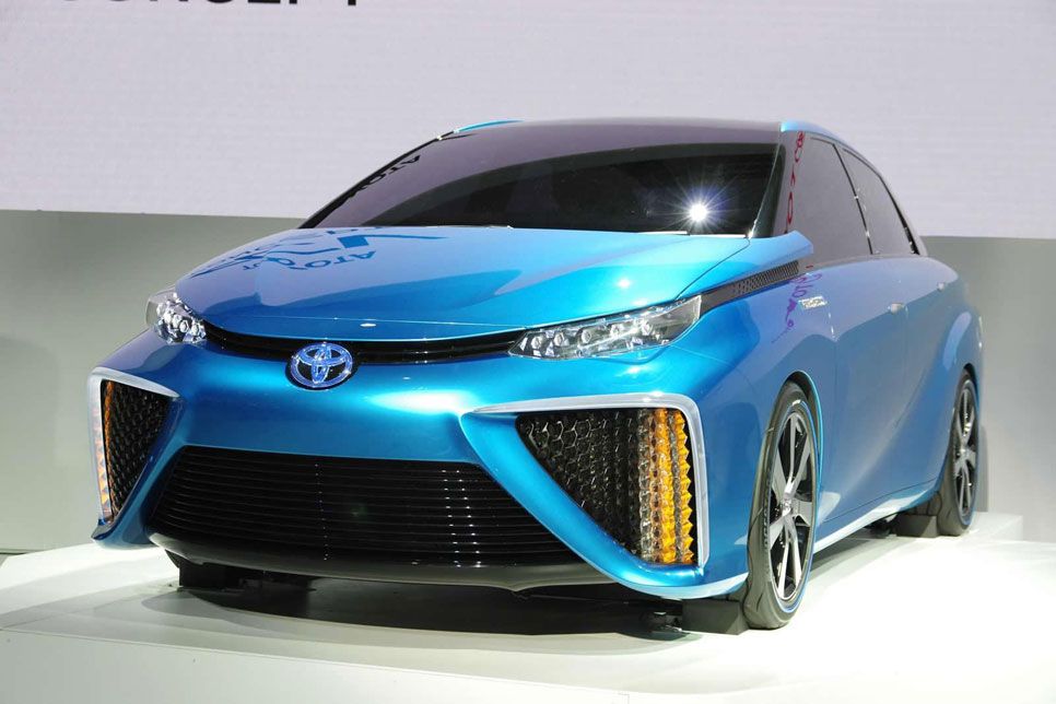 Toyota FCV, hidrógeno y electricidad