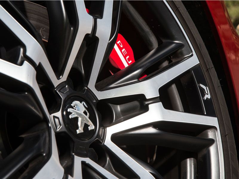 Peugeot RCZ R, toma de contacto