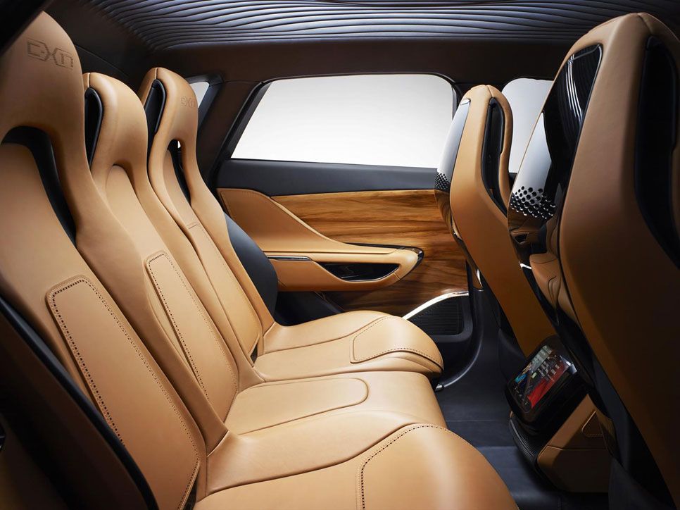 Jaguar C-X17, un SUV de lujo muy artesanal