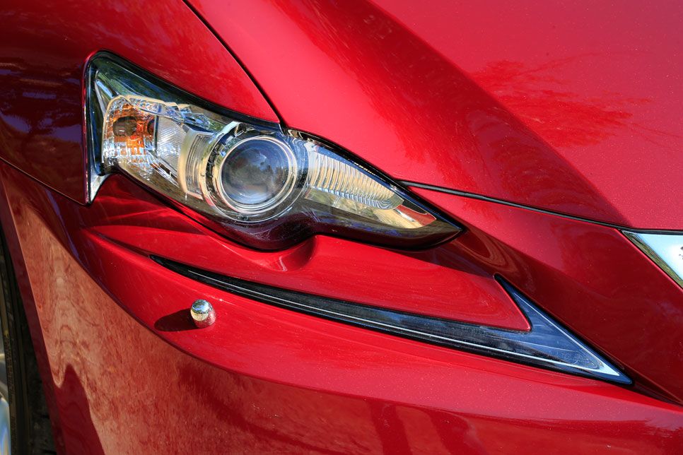 Lexus IS 300h