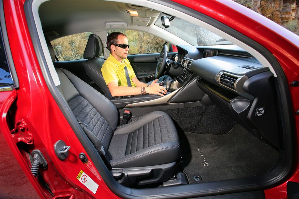 Lexus IS 300h