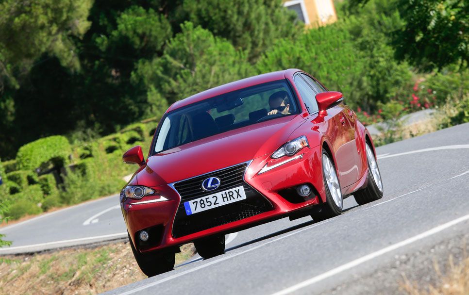 Lexus IS 300h
