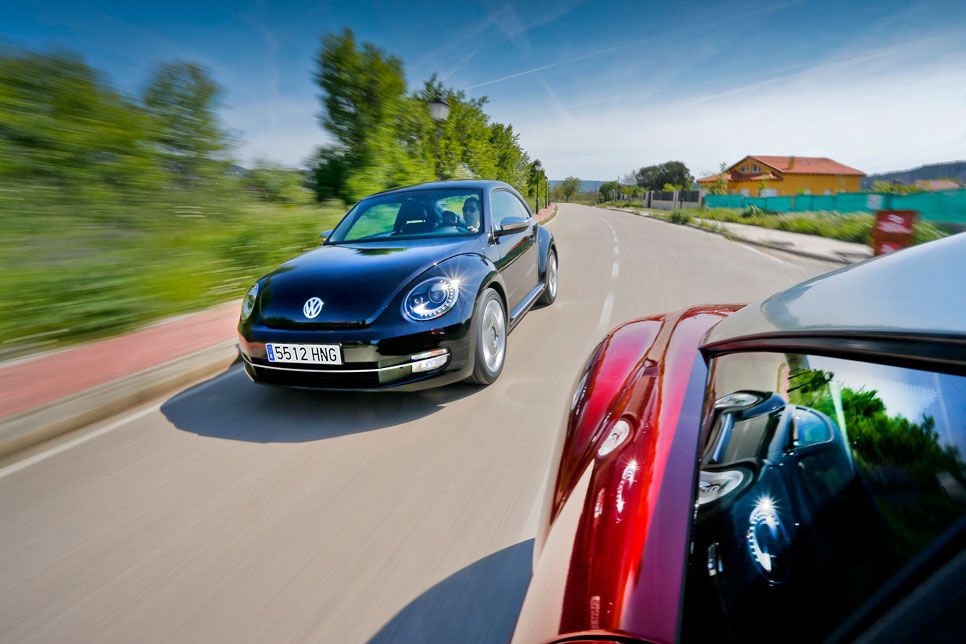 Comparativa: Peugeot RCZ 1.6 THP vs VW Beetle 1.4 TSI