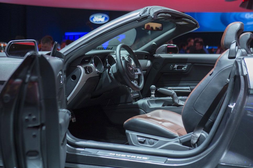 Ford Mustang Convertible 2014