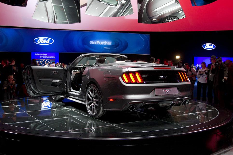 Ford Mustang Convertible 2014