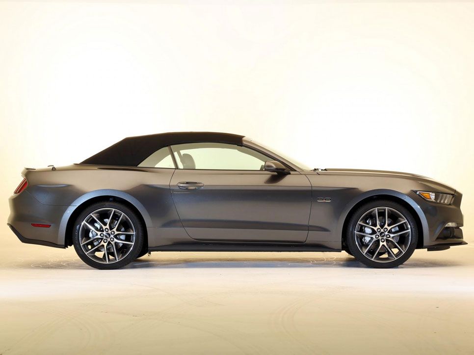 Ford Mustang Convertible 2014