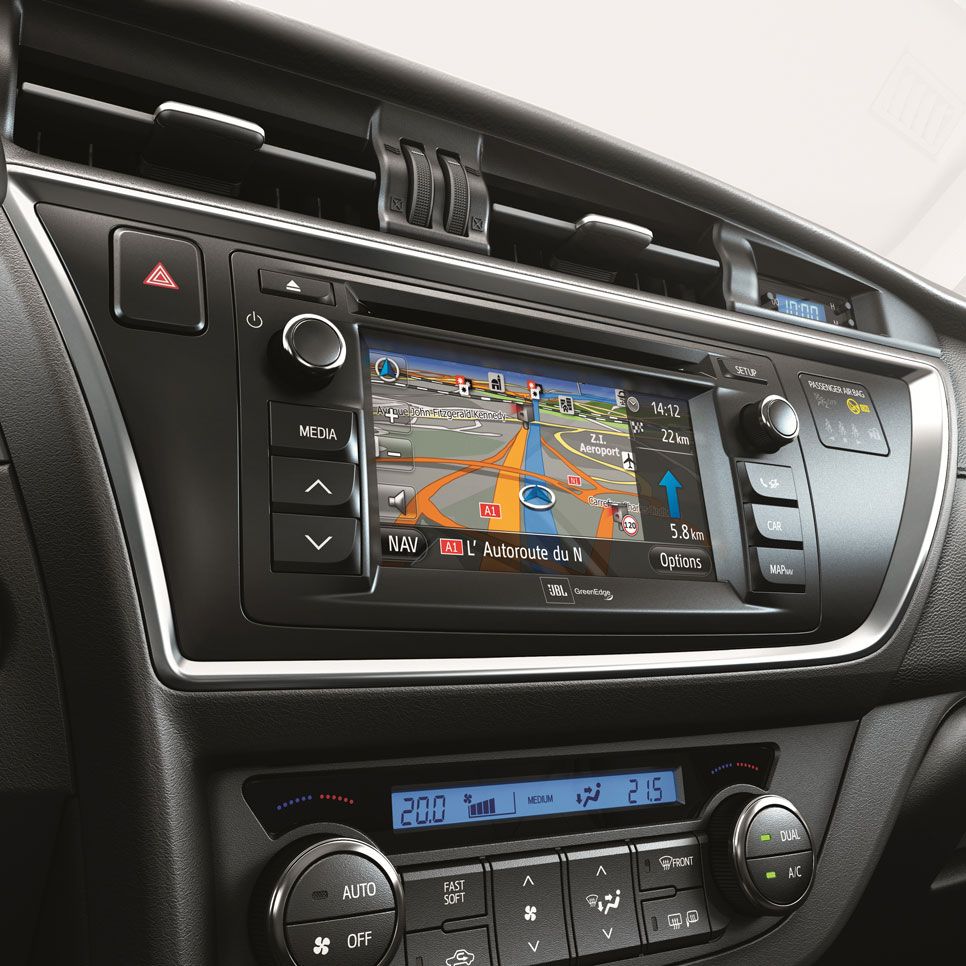 Toyota Auris Touring Sports y su gama 2014 de accesorios
