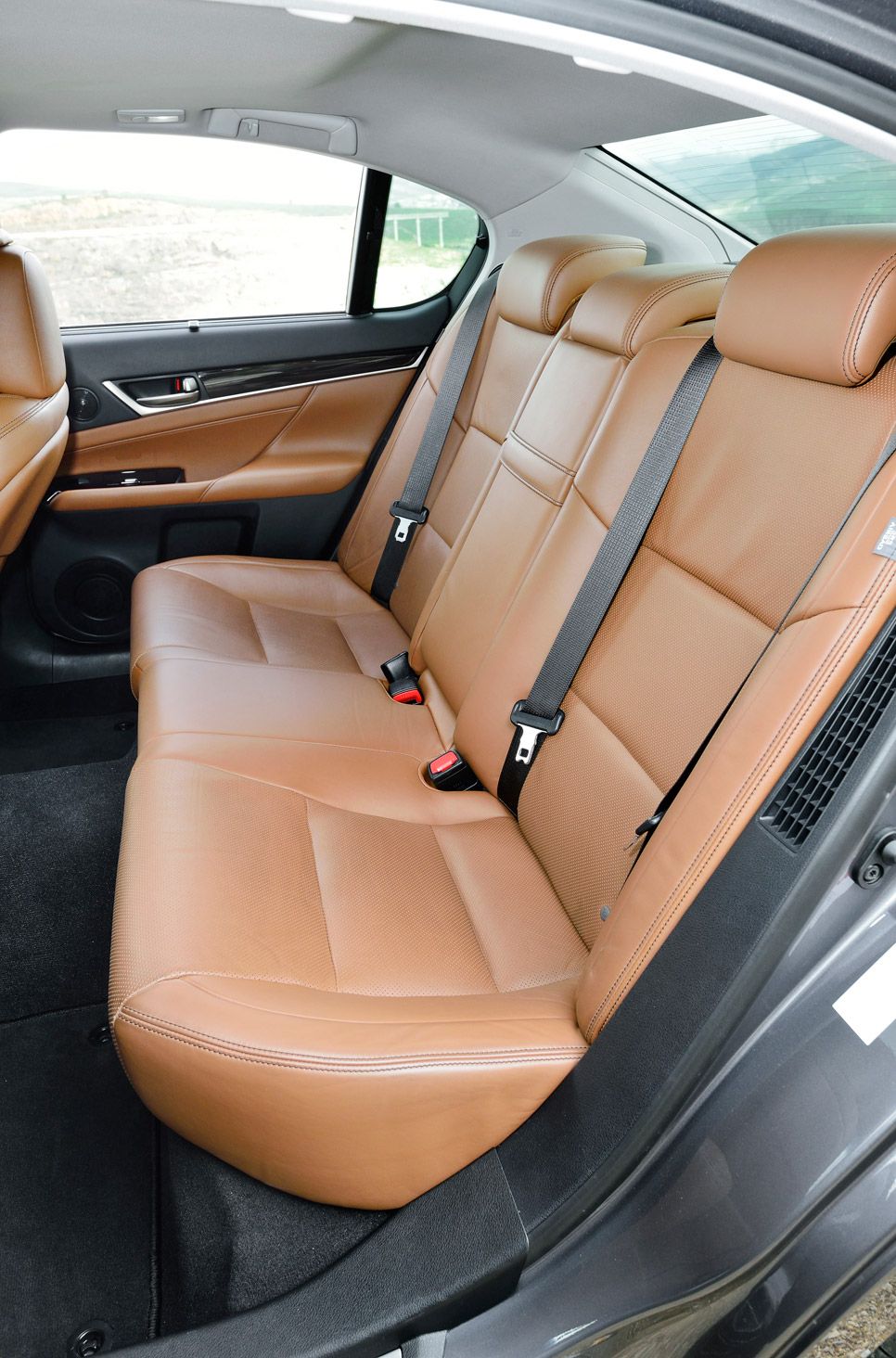 Lexus GS 300h, contacto