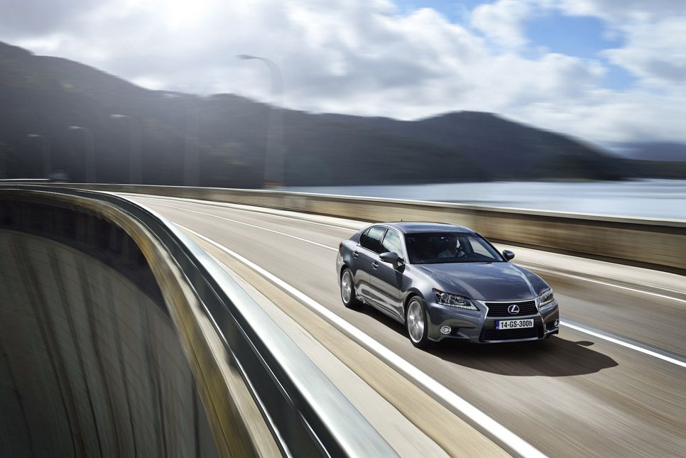 Lexus GS 300h, contacto