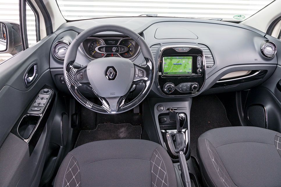 Peugeot 2008 1.6 e-HDI y Renault Captur 1.5 dCi, aventuras urbanas