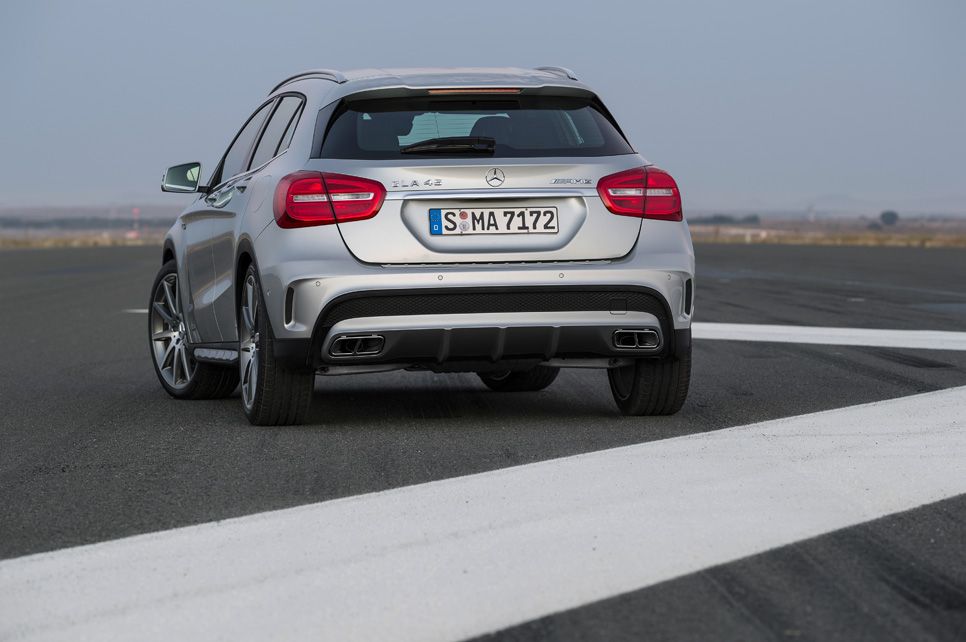 Mercedes GLA 45 AMG, SUV a 360 CV