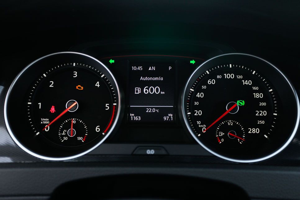 Comparativa: BMW 120d vs Volkswagen Golf GTD