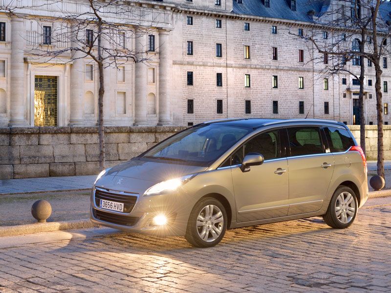 Contacto: Peugeot 5008,  te gustará su nueva imagen