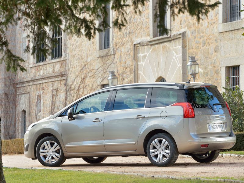 Contacto: Peugeot 5008,  te gustará su nueva imagen