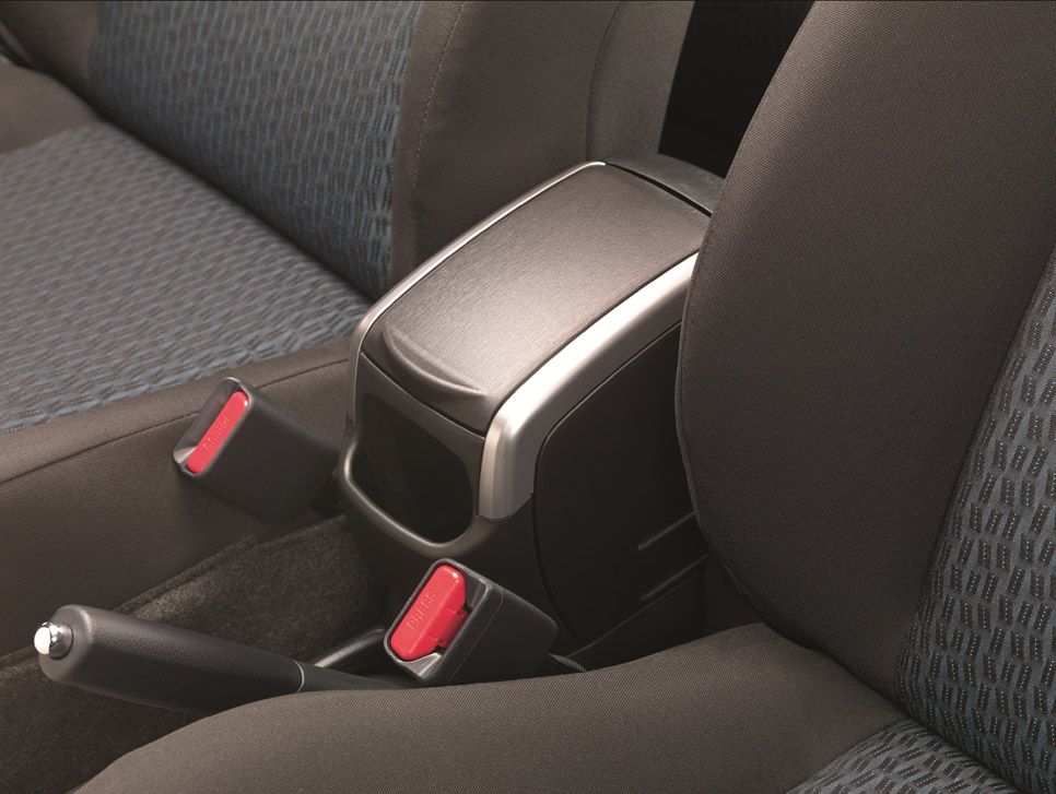 65 accesorios para el Toyota Yaris