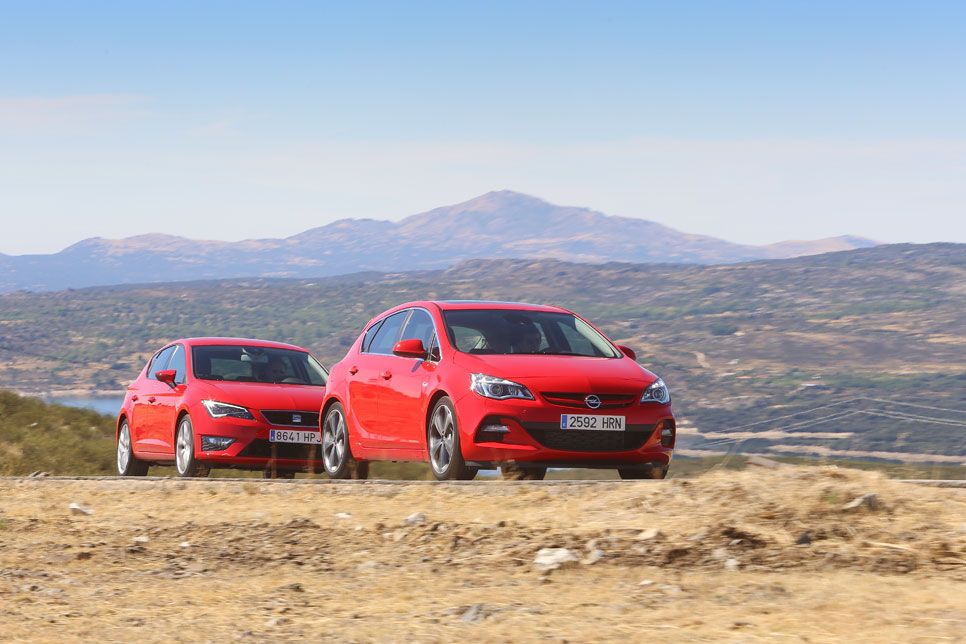 Comparativa: Opel Astra CDTi biturbo vs Seat León TDI FR