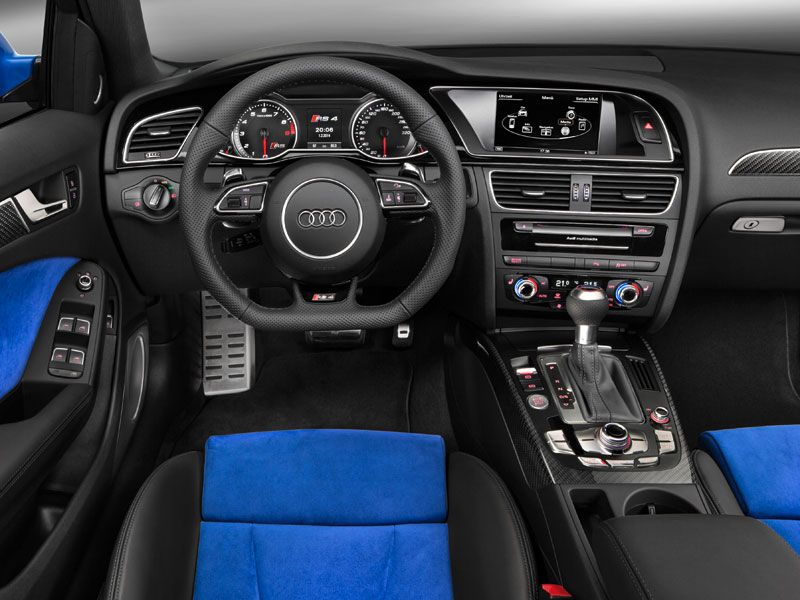 Audi RS4 Avant Nogaro